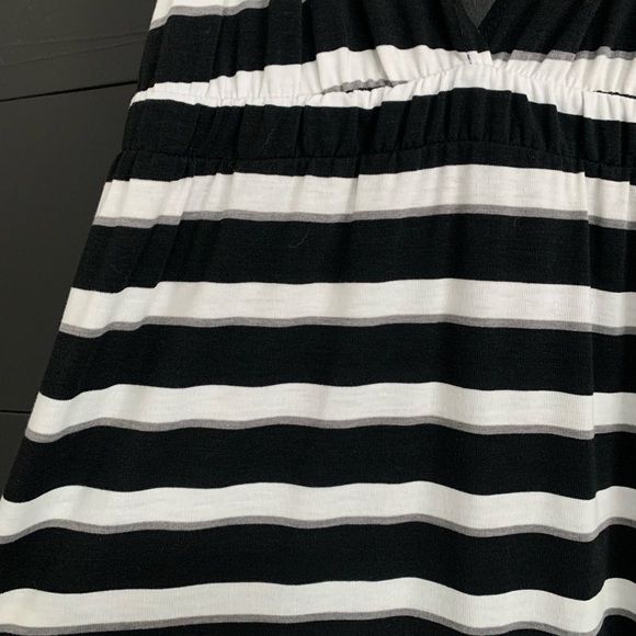 POOF NEW YORK Sleeveless Striped Low V-Neck Maxi Dress Women’s Sz L EUC - Picture 5 of 7